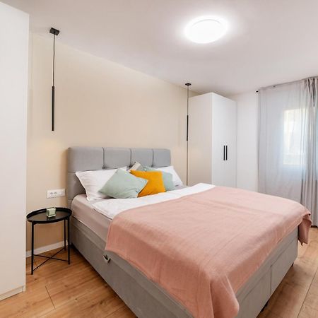 شقة Cro.Lo Modern Retreat سبليت المظهر الخارجي الصورة